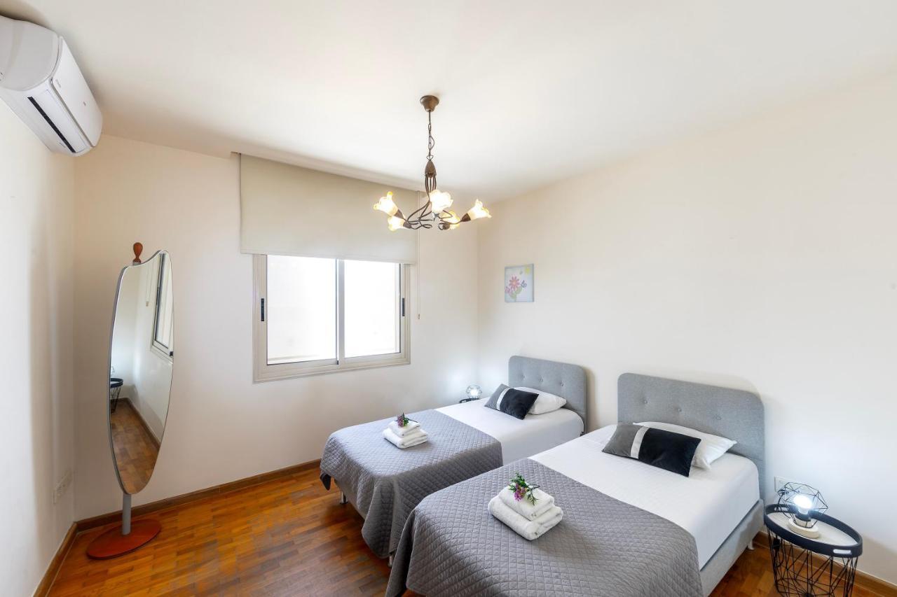 Mackenzie Beachfront Eftyhia Suite Larnaca Exterior photo