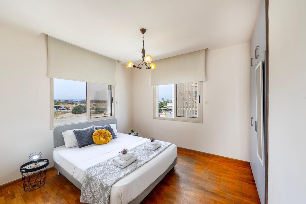 Mackenzie Beachfront Eftyhia Suite Larnaca Exterior photo